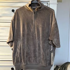 ESSENTIALS COZY LOUNGE TOP